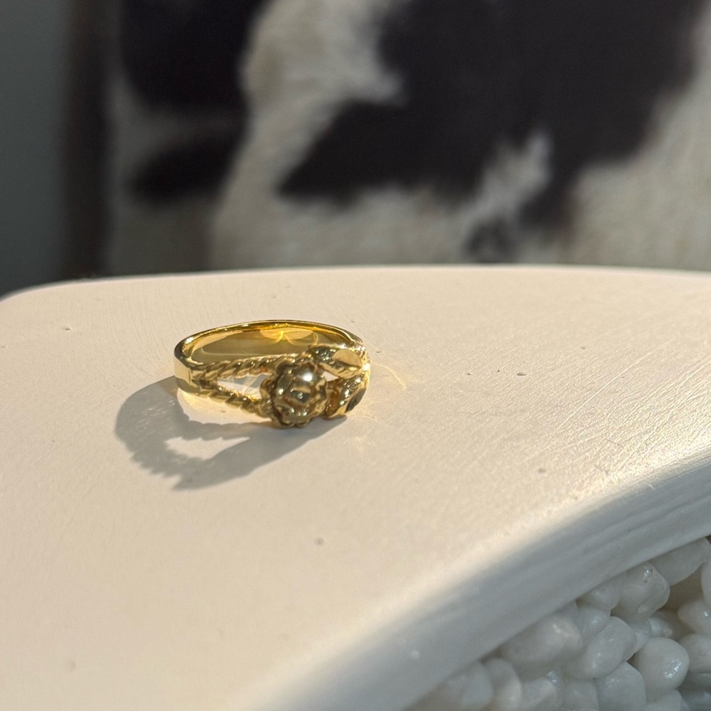 Vanessa Mooney 18k Gold Plated Rose Ring, Size 6